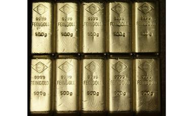 تقرير:  1239 دولاراً سعر أونصة الذهب في أولى اغلاقات العام الجديد