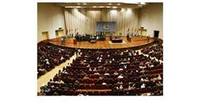 تصريحات تمس الطالباني تجبر النواب الأكراد على الانسحاب من البرلمان