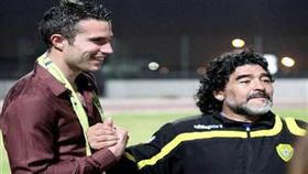 مارادونا يستقبل فان بيرسي بنادي الوصل