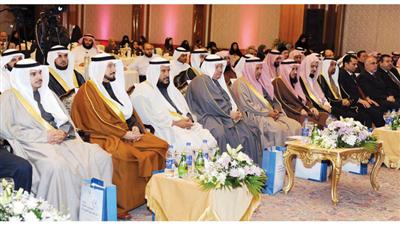 جانب من الحضور وبينهم وكيل الأوقاف عادل الفلاح