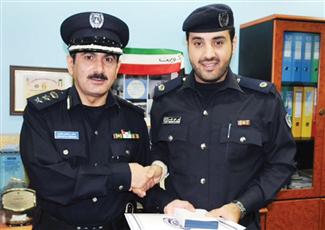المكراد يُكرِّم ضابط