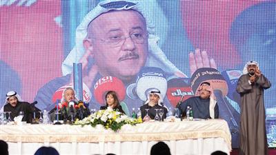 المتحدثون في الندوة الجويهل وآرتي وفاطمة خان عريفة الندوة والفضل والصانع