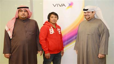 VIVA: جاسر الشمري وكومار تامانغ فازا بسيارتي BMW X1 طراز 2012