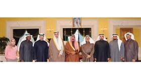 سموه يستقبل فريق الطائرات الورقية