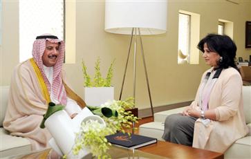 الوزيرة البحرينية تستقبل السفير الصباح
