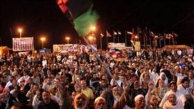 متظاهرون غاضبون يهاجمون مقر المجلس الوطني الانتقالي في بنغازي