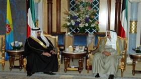 سموه يستقبل سفير البحرين في السعودية