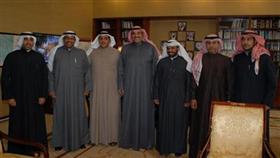 الشيخ صباح الخالد يستقبل فريق المراقبين الكويتيين العائد من سورية