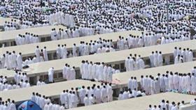290 ألف متر مكعب من المياه استهلاك الحجاج اليوم في منى