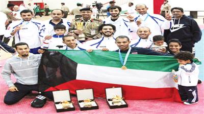 النجار يشارك في تقليد الفائزين ببطولة الشرطة الدولية