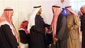 النائب محمد الدلال يتلقى التهانى