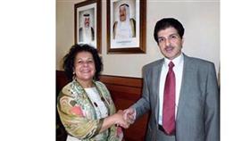 سفير-دولة-الكويت-لدى-البرازيل-يوسف-أحمد-عبدالصمد-مستقبلا-البروفيسورة-ليلى-بيجوس-الأستاذة-في-العلاقات-الدولية-بجامعة-برازيليا