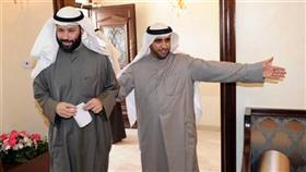 خروج المسلم من ديوان الدلال معترضاً على حضور الخنفور