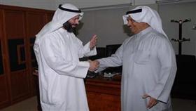 سمو رئيس مجلس الوزراء مع النائب المسلم في اجتماع اللجنة