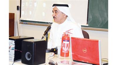 اللواء المنصوري يحاضر