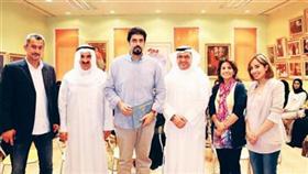 الخلف متوسطا أكاديميي الآداب
