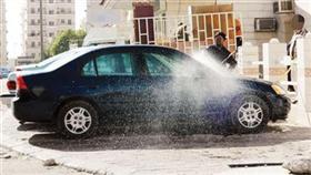 «الكهرباء»: التبذير يلتهم %25 من مياه الكويت