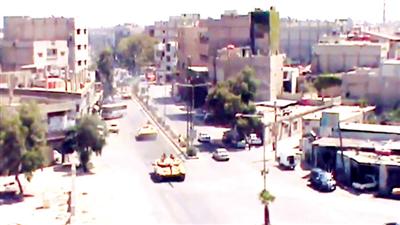 دبابات للجيش السوري تسير وسط العاصمة دمشق (أ.ب)