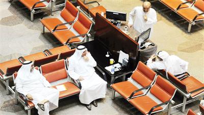 عمليات بيع على الأسهم «الرخيصة».. و«الثقيلة» مازالت تقاوم