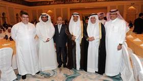 عبدالرزاق البحر لدى استقباله عدداً من السفراء