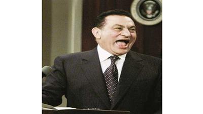 مبارك يضحك بصوت عال في طرة
