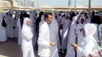 الممرضون يطالبون برواتبهم المتأخرة