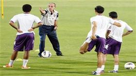 الأزرق يتدرب على فترتين بعمان (فيديو)