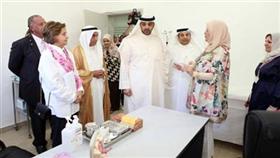 الوزير في احد اقسام المركز