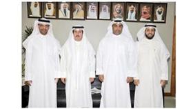 عبدالمحسن المطيري مستقبلا وفد المعلمين