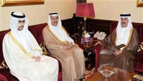 نائب رئيس وزراء البحرين أثناء استقباله السفير عزام الصباح