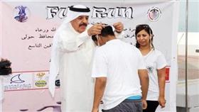 الفريق الفارس مقلداً فائزاً