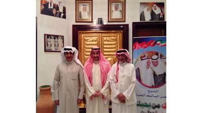 الشيخ فيصل الحمود يتوسط عبدالله آل الشيخ وسعود الطامي