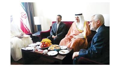 الشيخ سلمان الحمود اثناء لقائه نائب الرئيس الايراني محمد رضا رحيمي