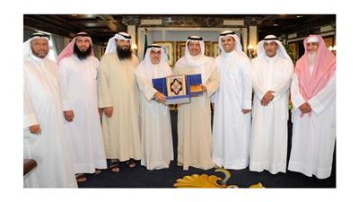 سمو رئيس الوزراء أثناء استقباله رئيس وأعضاء مجلس إدارة النادي الكويتي الرياضي للصم