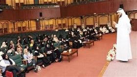 د. طارق الحبيب متحدثا عن فن الحوار في دورة «فن الاقناع»