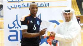 «الأهلي» يقدم جائزة أفضل لاعب في مباريات المربع الذهبي في الطائرة