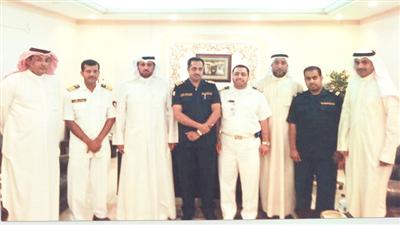 «نقابة الصحة» اثناء استقبالها الضباط البحريين
