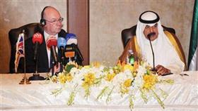 خالد الجارالله ووزير الدولة لشؤون الشرق الأوسط إليستر بيرت