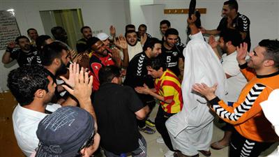 القرين يقصي بطل الدوري ويتأهل للنهائي