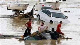 تركيا: مقتل واصابة 17 شخصا جراء فيضانات