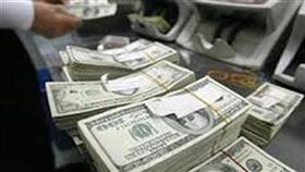 «بلومبرغ»: أثرياء العالم أضافوا 524 مليار دولار إلى ثرواتهم عام 2013