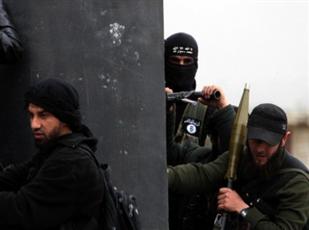 «جبهة النصرة» ومقاتلي المعارضة يحاصرون «داعش» في معقلها