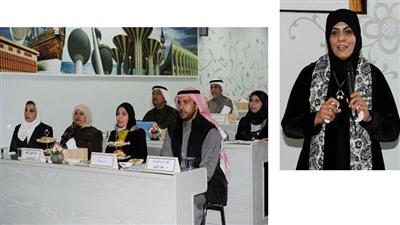 < خالد الرشيد وتربويون خلال حضورهم الملتقى التربوي في ثانوية الجزائر < سهام سهيل
