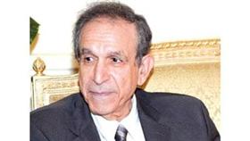 د.  حسام عيسى: كنت «عبيط وأهبل» عندما دافعت عن الاخوان.. «ويارب الوزارة تتغير علشان أخلص»