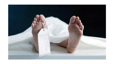 أرجنتيني يعيش مع والدته المتوفاة قبل 10 سنوات