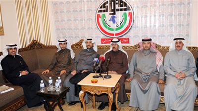 المتحدثون في ندوة السرقات الكبرى (تصوير: إسماعيل عبدالقادر)