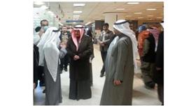 الشيخ د. إبراهيم الدعيج أثناء زيارته لمستشفى العدان