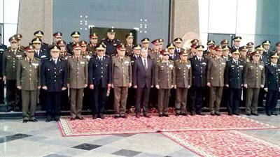 وفد الجيش برئاسة السيسي مع المجلس الأعلى للشرطة