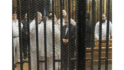 التلفزيون المصري يذيع غداً أولى جلسات محاكمة مرسي في قضية اقتحام السجون