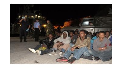 ليبيا: إحباط محاولة تهريب 300 مهاجر أفريقي إلى أوروبا